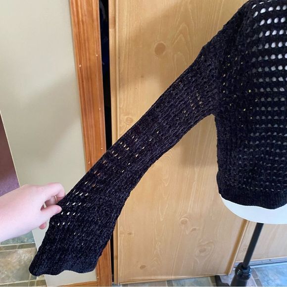 Express • Chenille Chunky Open Knit Vneck Sweater in Black - Picture 6 of 12
